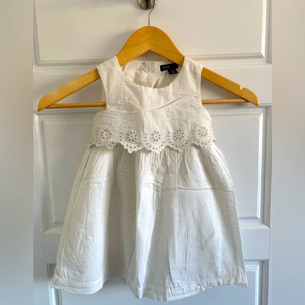 Baby Gap white dress - Size 3T